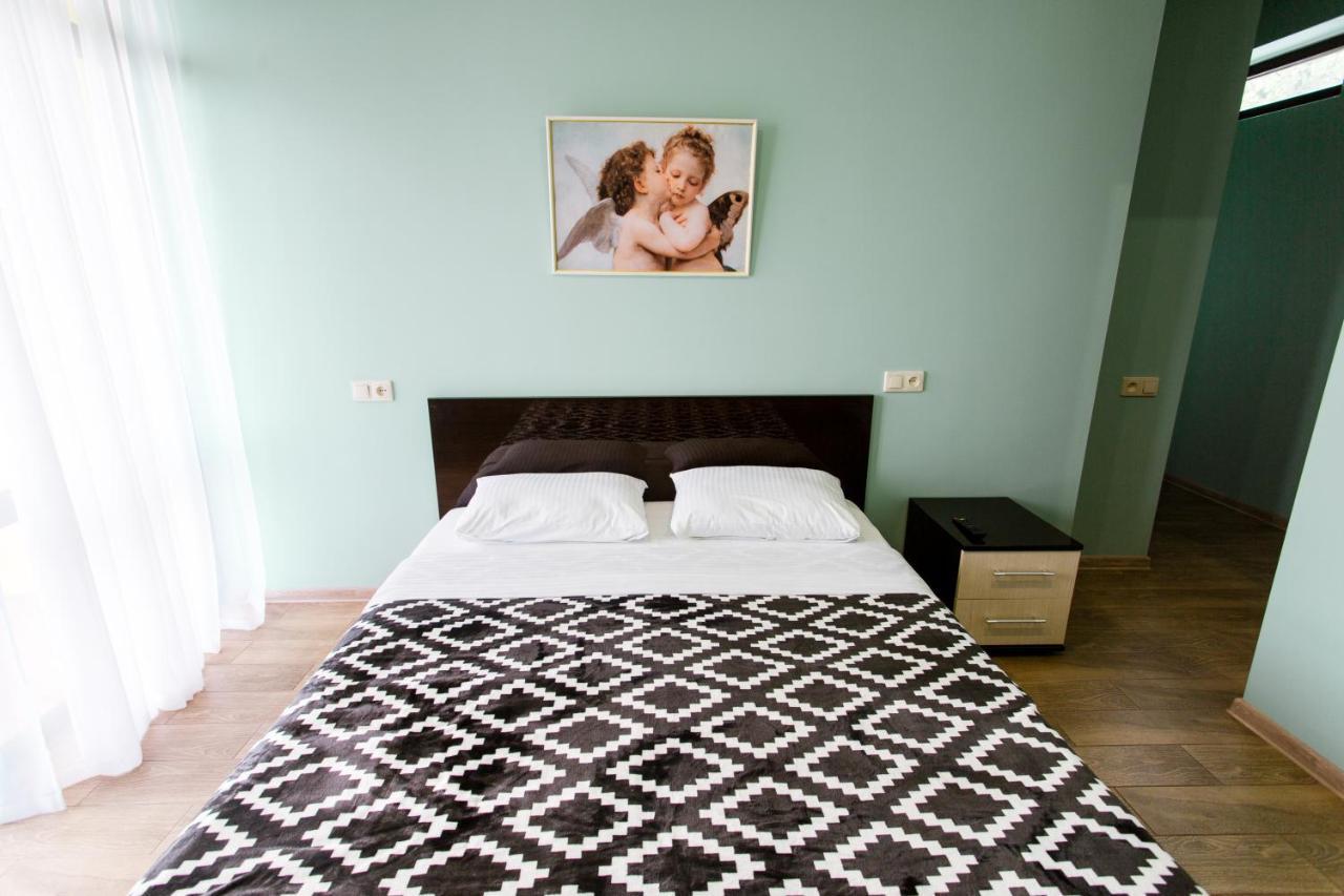 Guest House Arlen Tsandrypsj Buitenkant foto